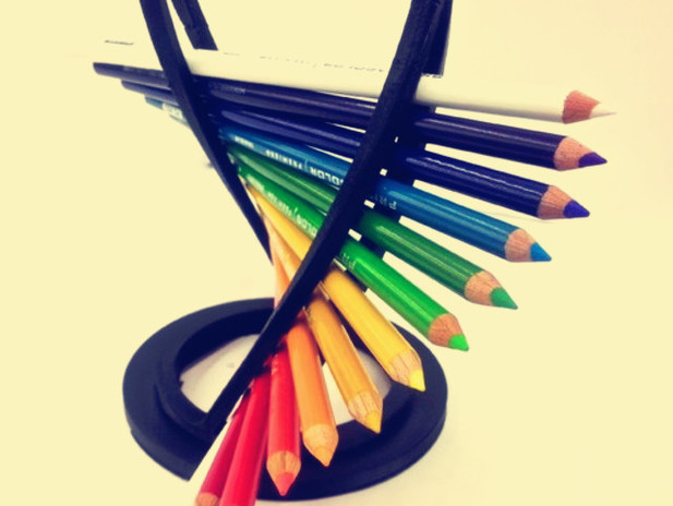 扭曲的画笔架3d打印模型 免费下载